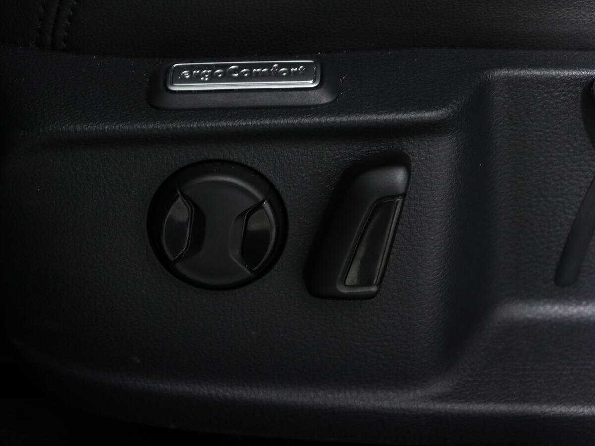 Volkswagen Passat, 2017 - Фото №16