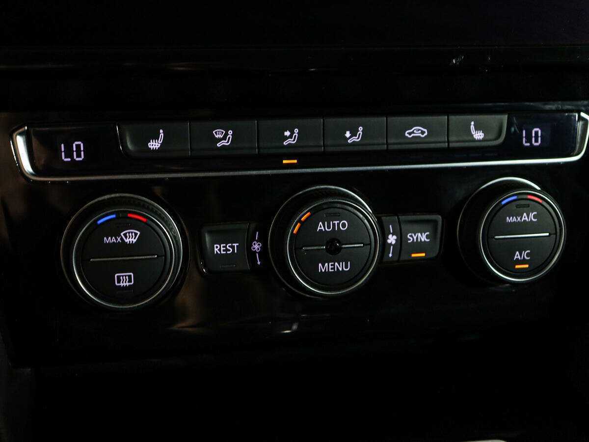 Volkswagen Passat, 2017 - Фото №20