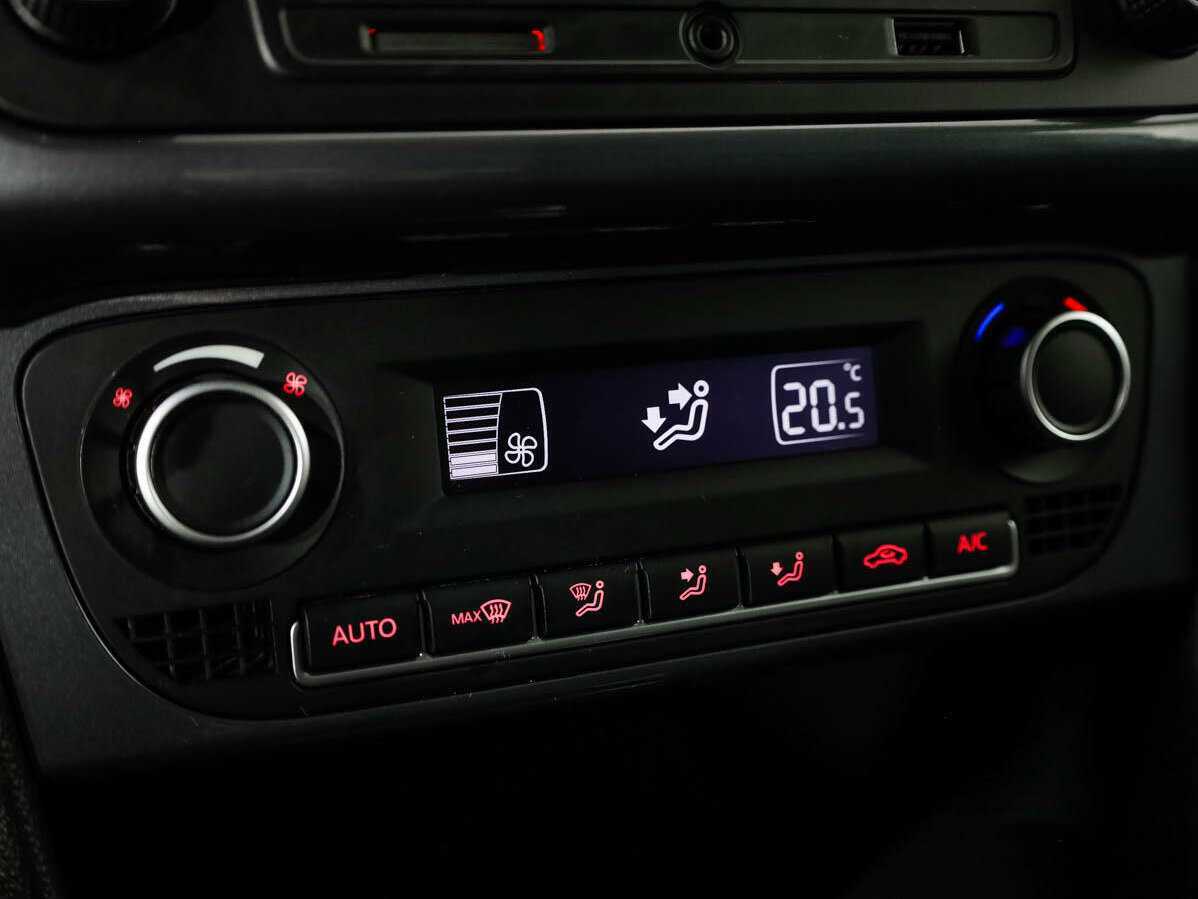 Volkswagen Polo, 2020 - Фото №13