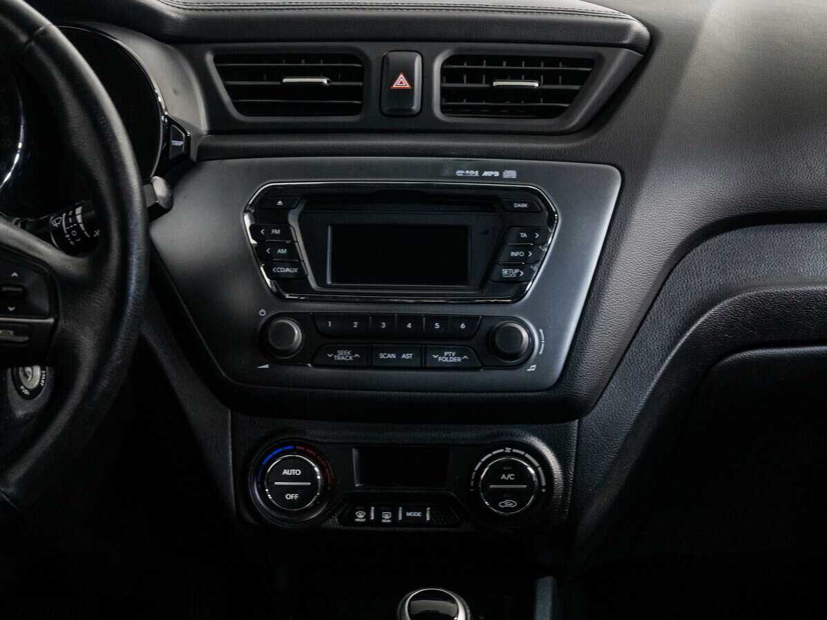 Kia Rio 4-speed, 2013 - Фото №11