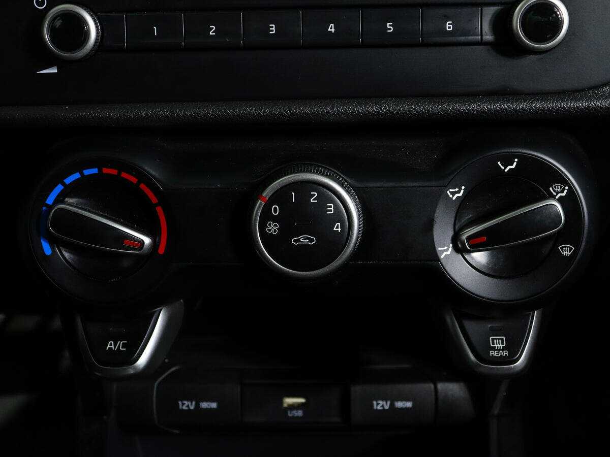 Kia Rio, 2022 - Фото №17