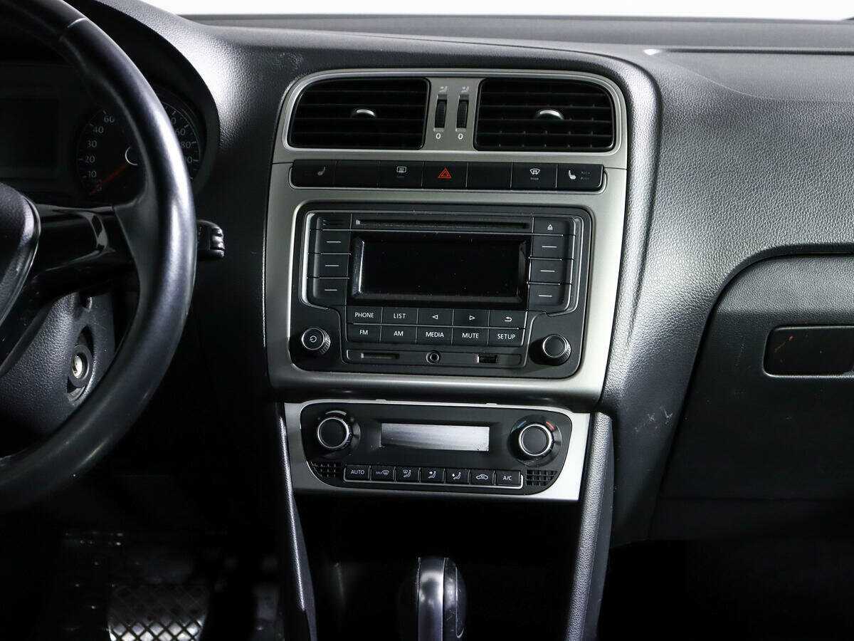 Volkswagen Polo, 2016 - Фото №12