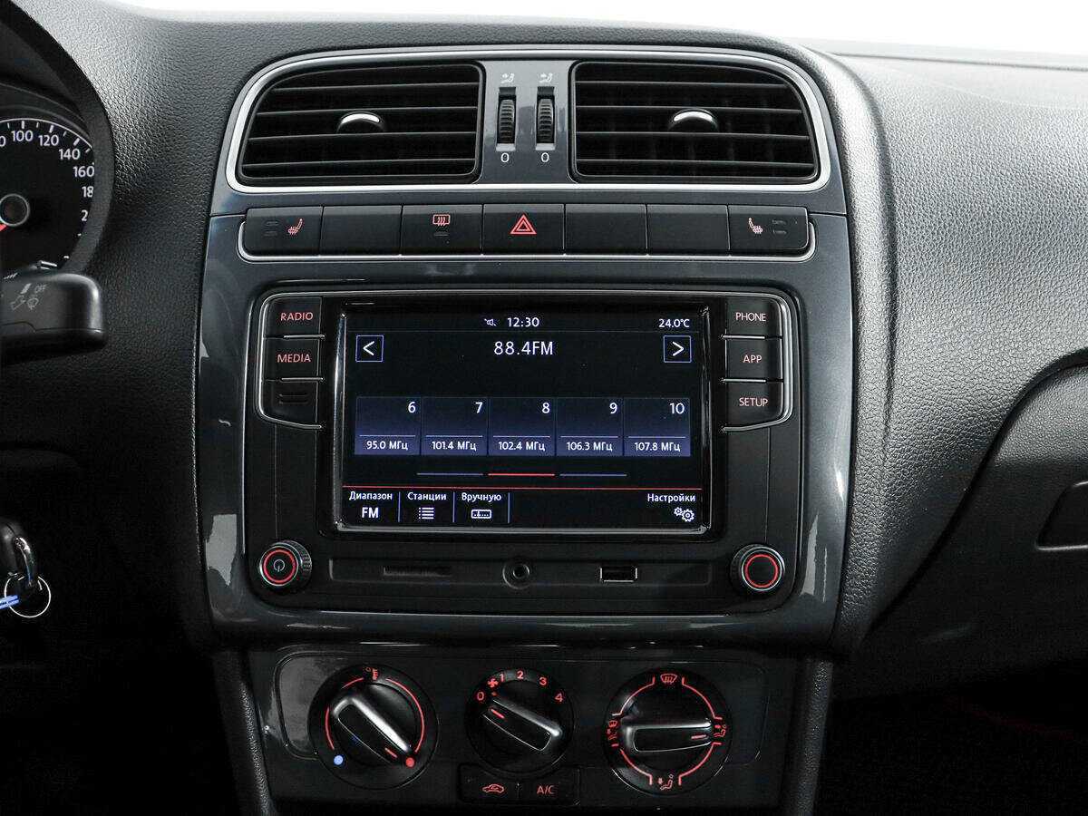 Volkswagen Polo, 2020 - Фото №11