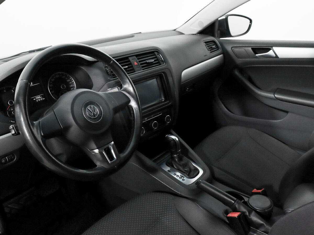 Volkswagen Jetta, 2012 - Фото №8