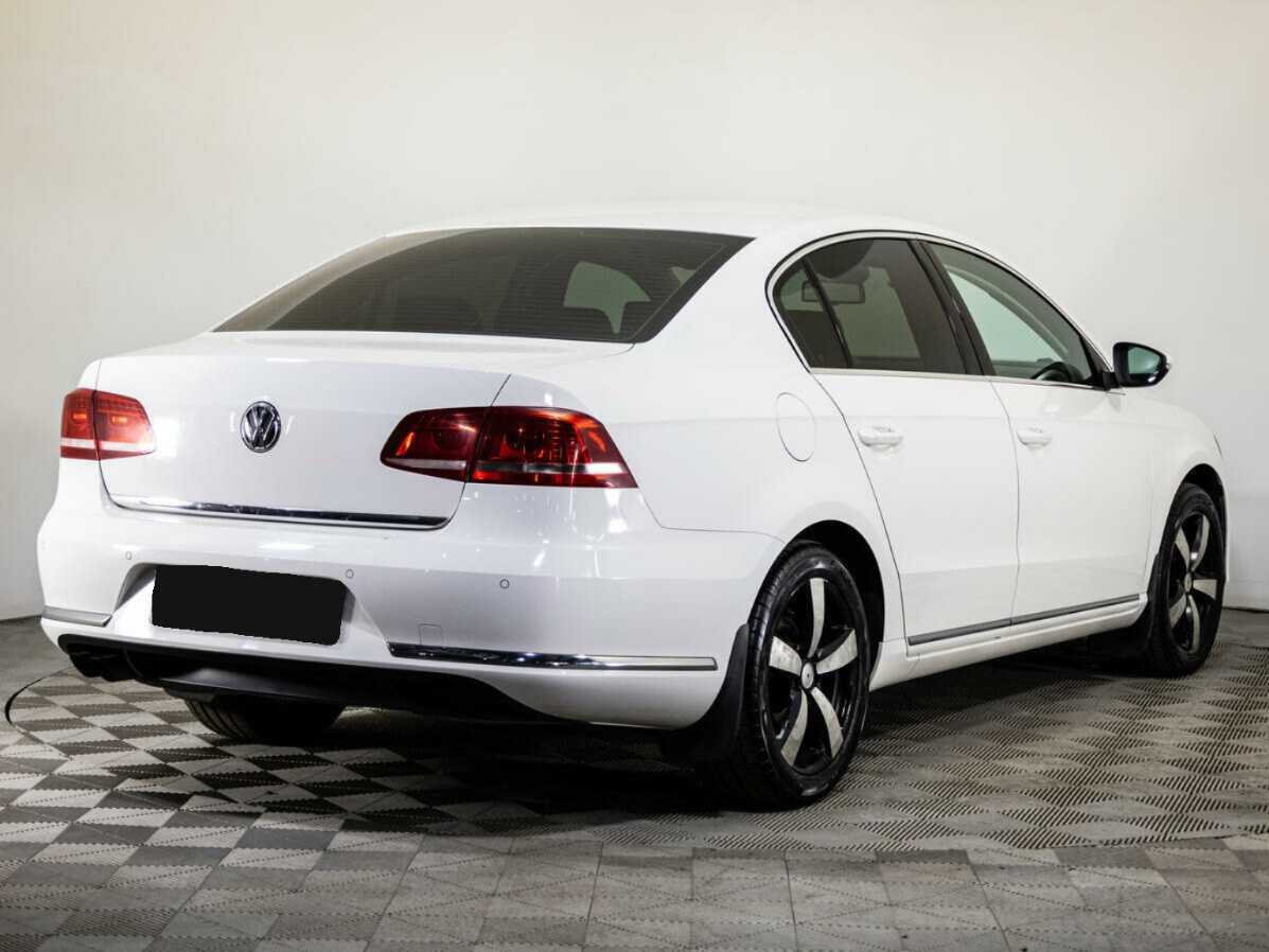Volkswagen Passat, 2013 - Фото №3