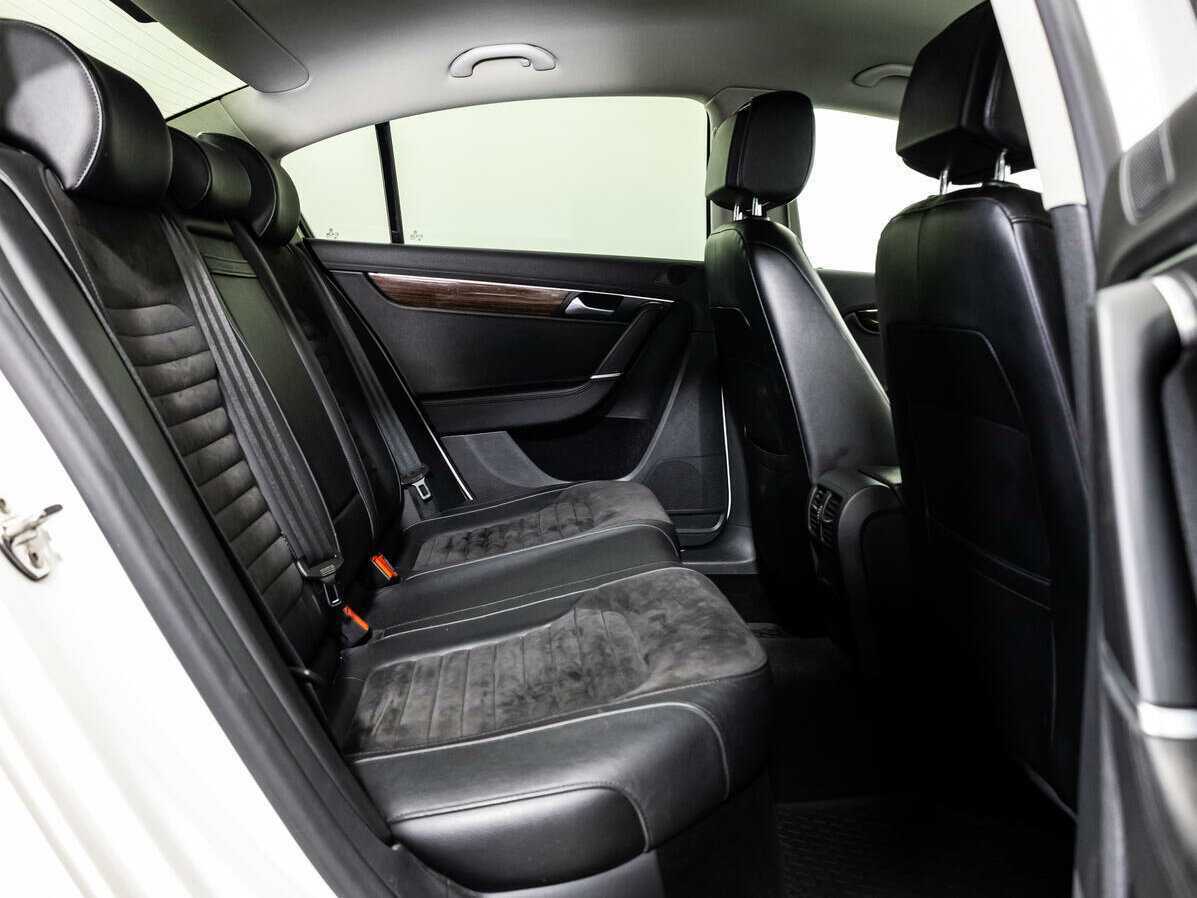 Volkswagen Passat, 2013 - Фото №11