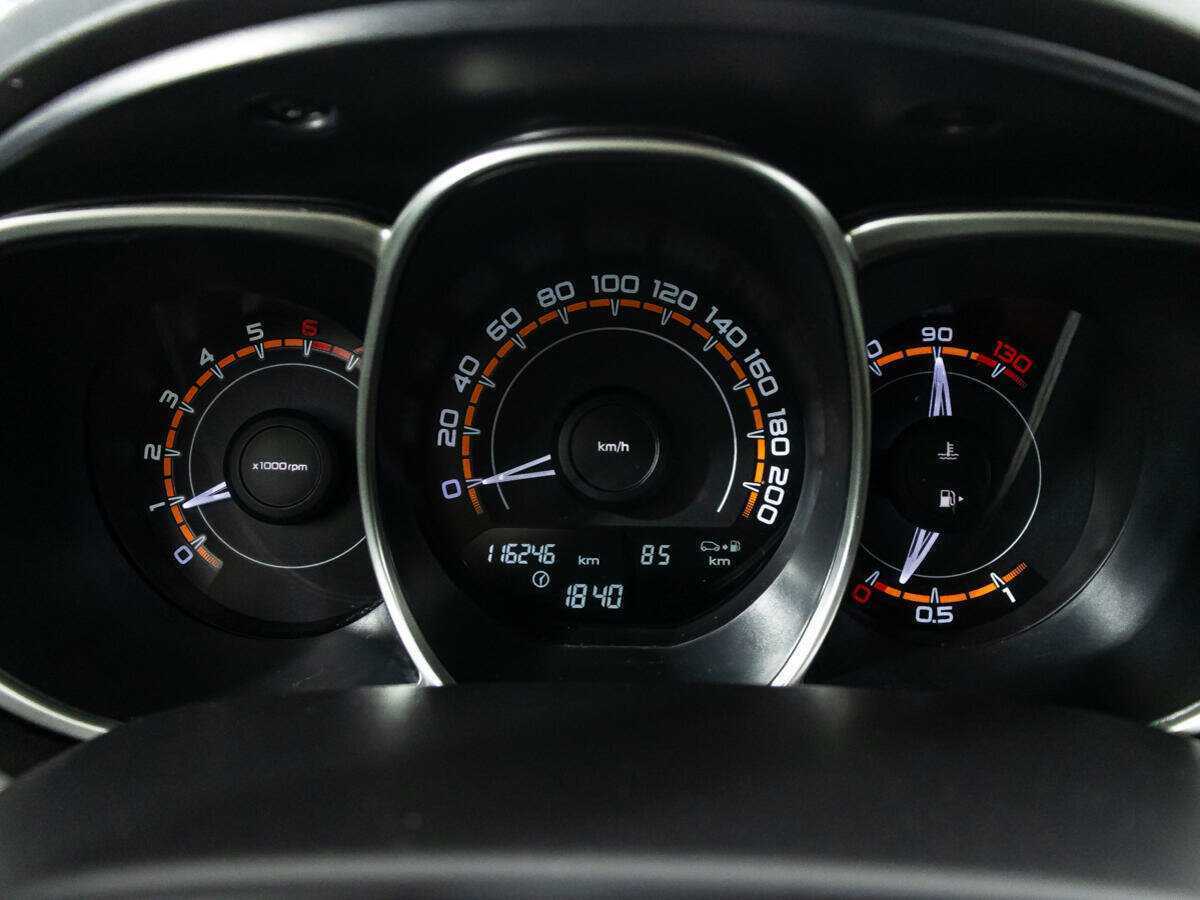 Lada (ВАЗ) Vesta SW, 2018 - Фото №11