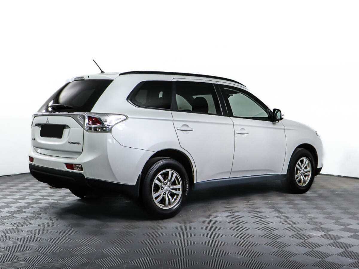 Mitsubishi Outlander, 2013 - Фото №3