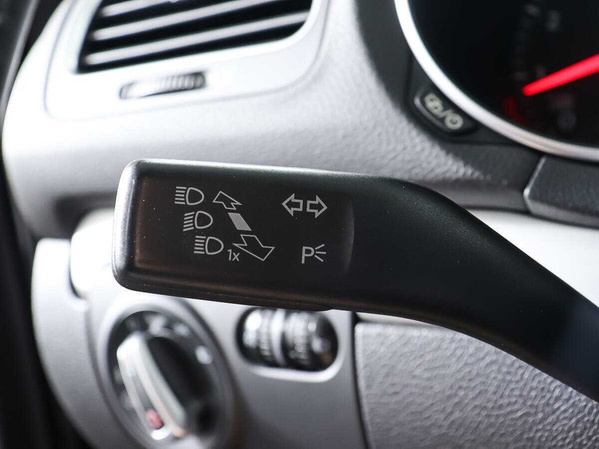 Volkswagen Golf, 2012 - Фото №13