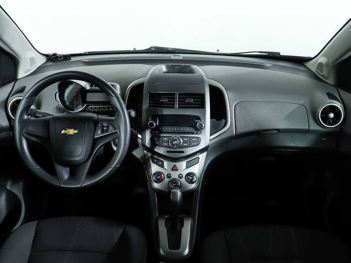 Chevrolet Aveo, 2012 - Фото №9