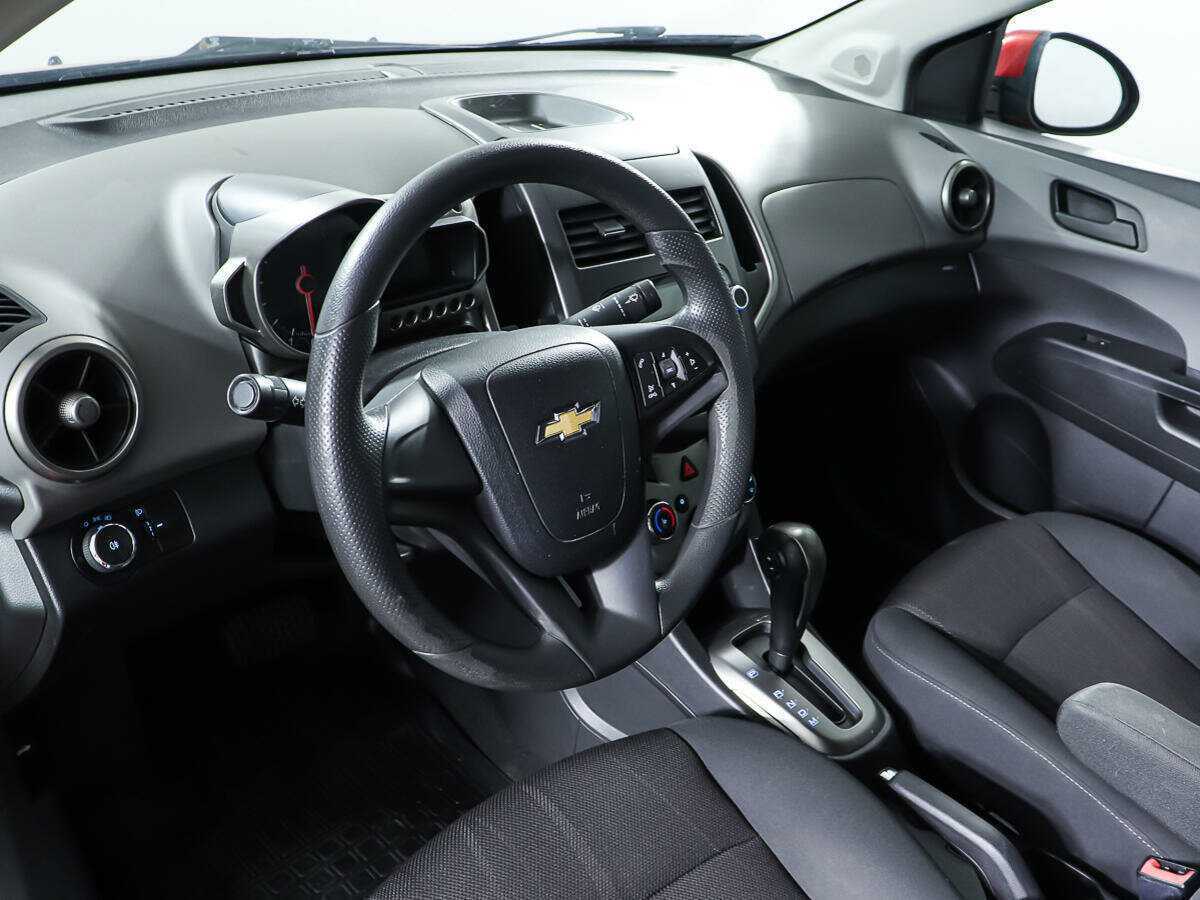 Chevrolet Aveo, 2012 - Фото №11