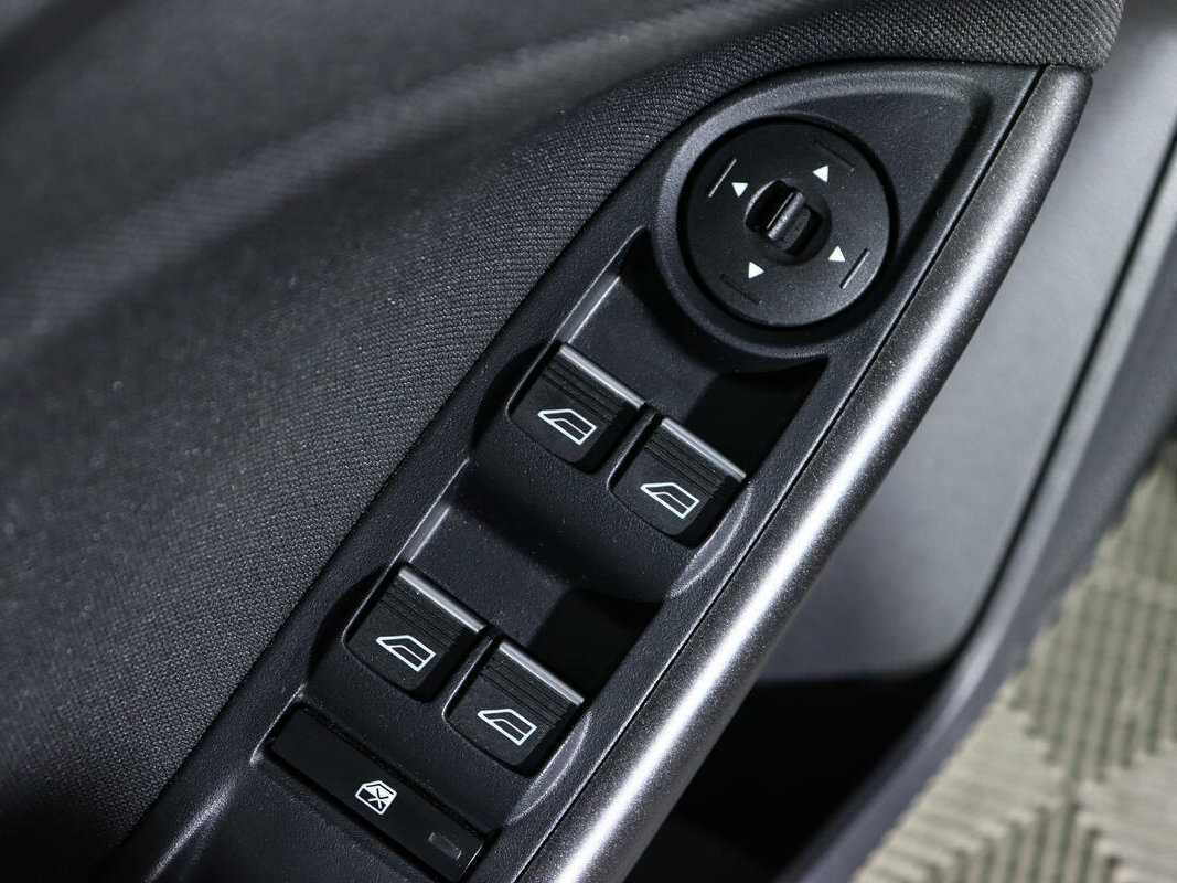 Ford Focus, 2018 - Фото №12