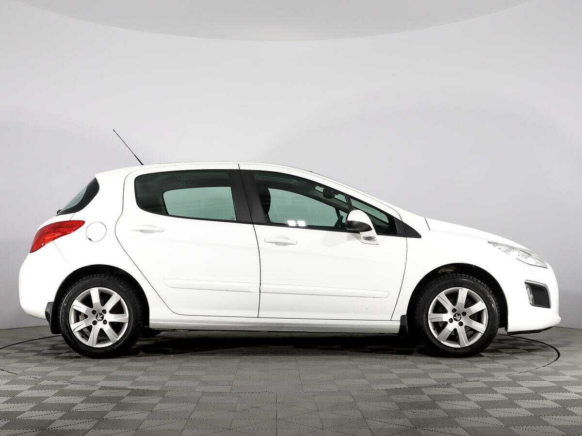 Peugeot 308, 2012 - Фото №3