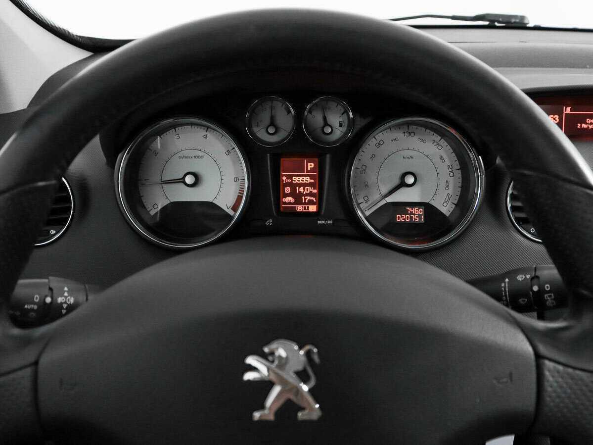 Peugeot 308, 2012 - Фото №16