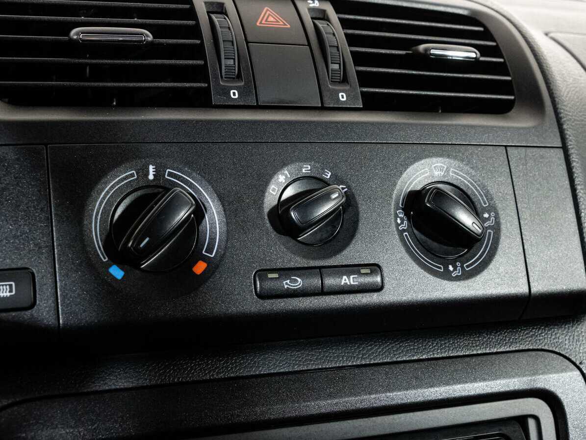 Skoda Fabia, 2012 - Фото №11