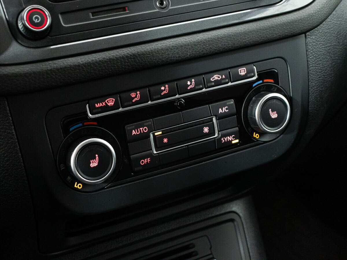 Volkswagen Tiguan, 2013 - Фото №14