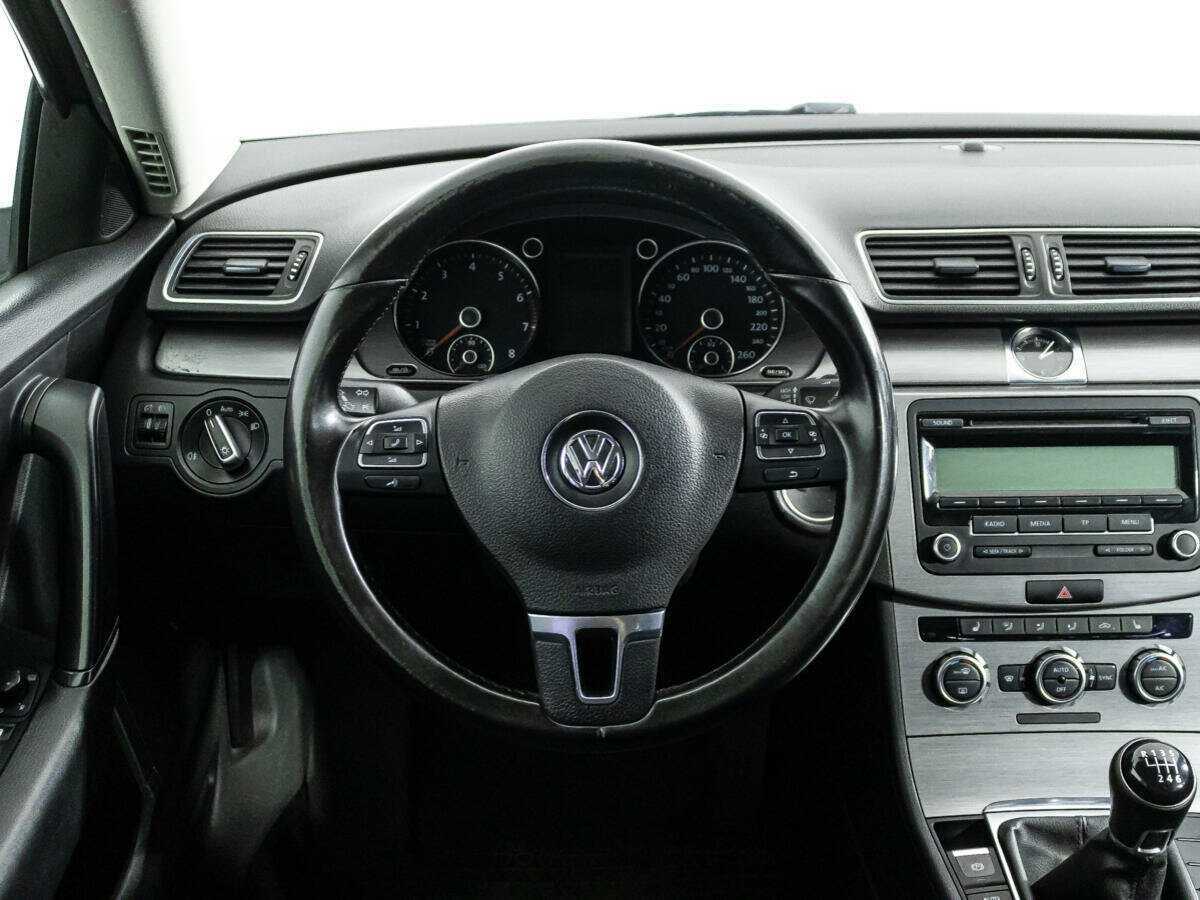 Volkswagen Passat, 2013 - Фото №15