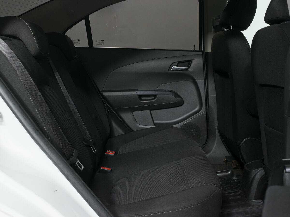 Chevrolet Aveo, 2013 - Фото №8