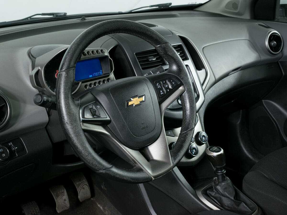 Chevrolet Aveo, 2013 - Фото №10