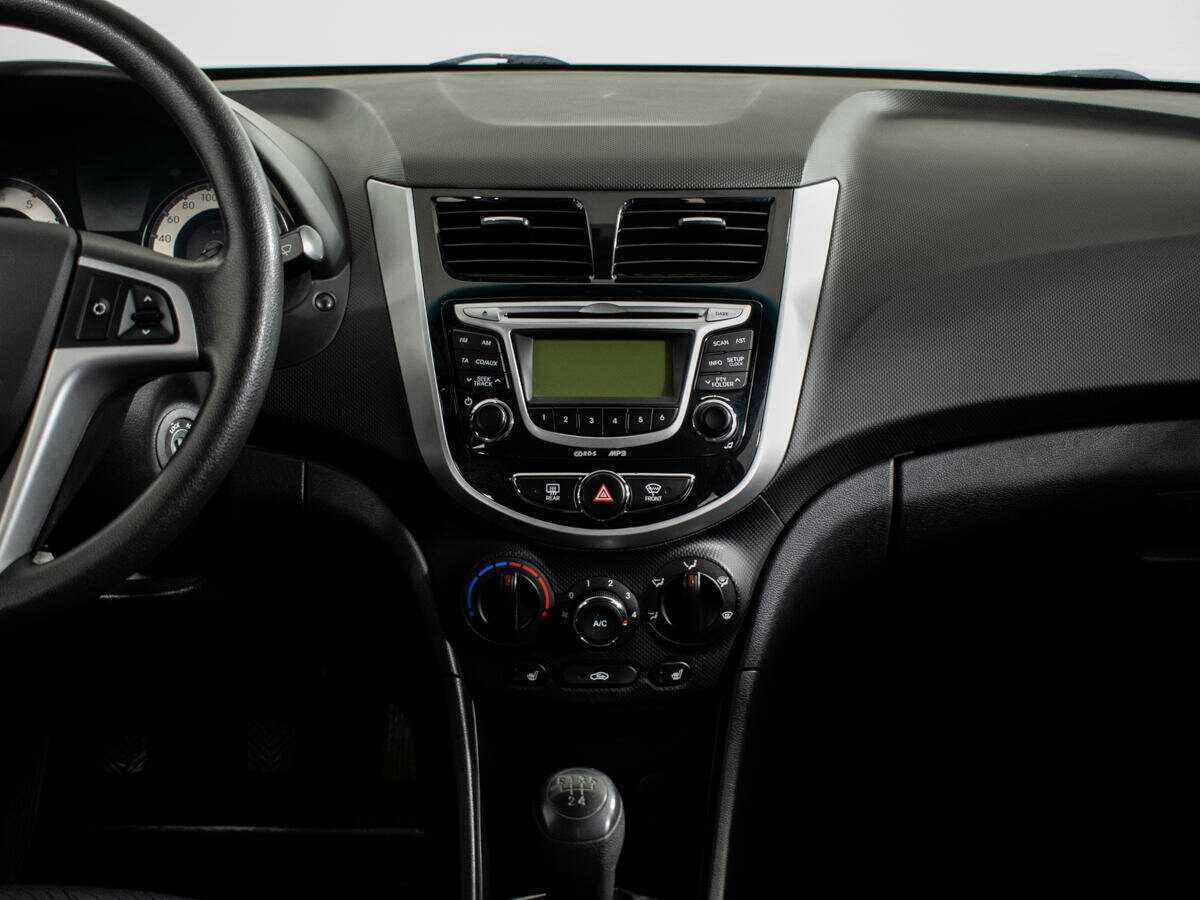 Hyundai Solaris, 2012 - Фото №10