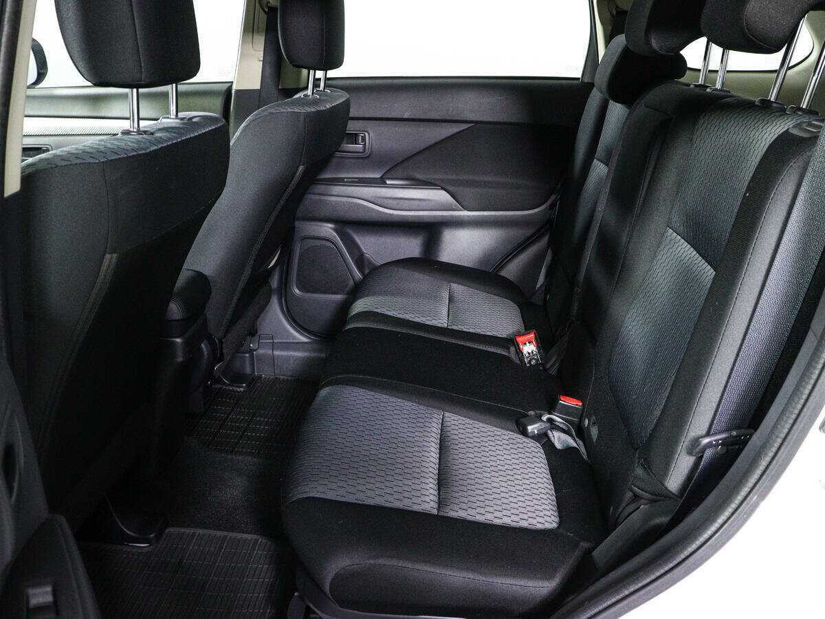 Mitsubishi Outlander, 2013 - Фото №9