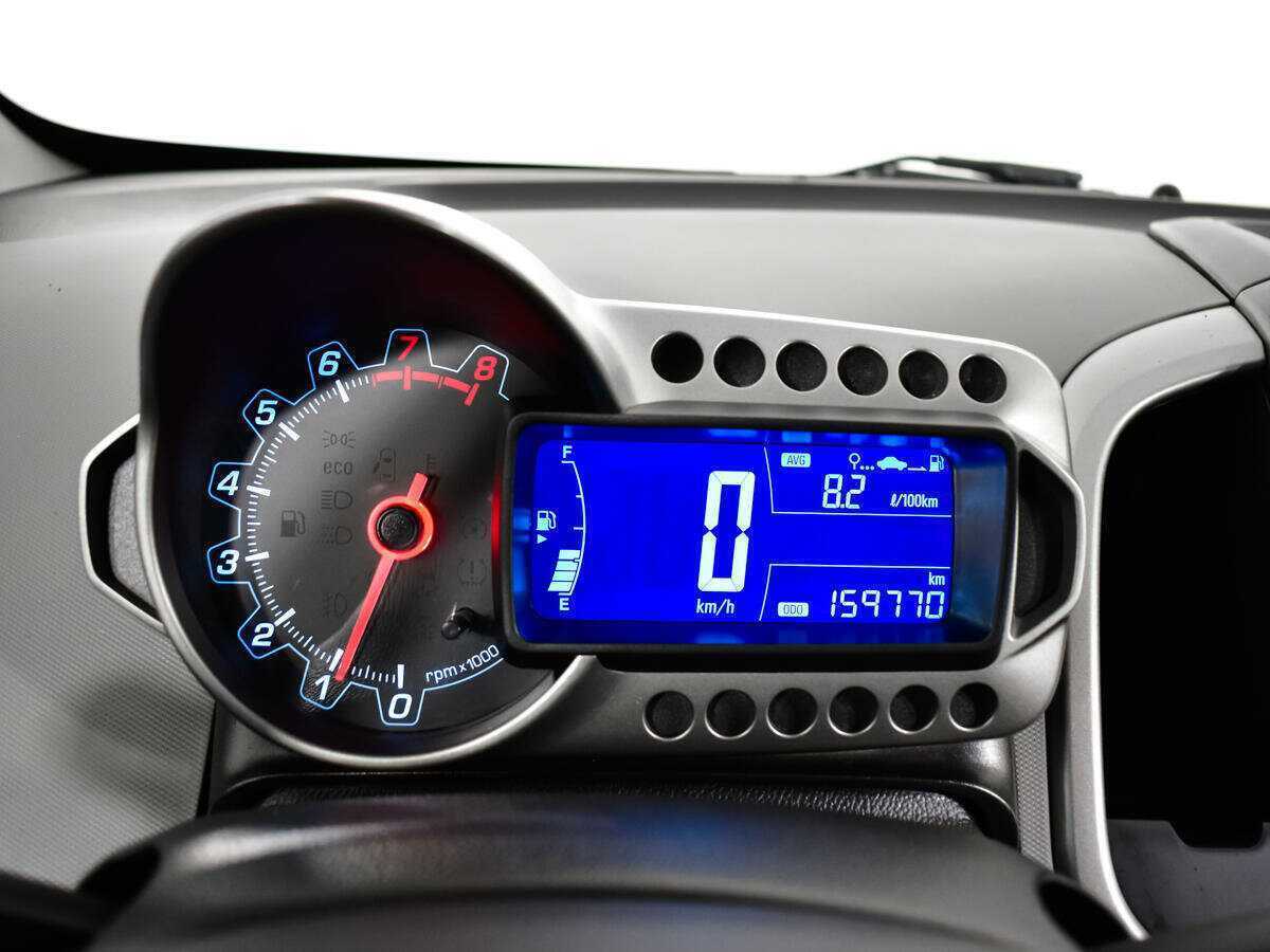 Chevrolet Aveo, 2014 - Фото №8