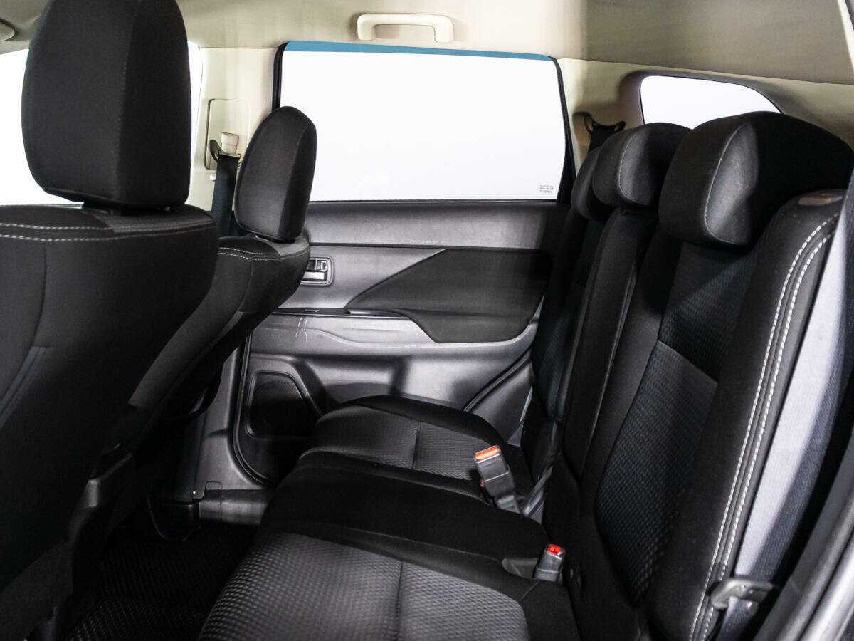 Mitsubishi Outlander, 2017 - Фото №8