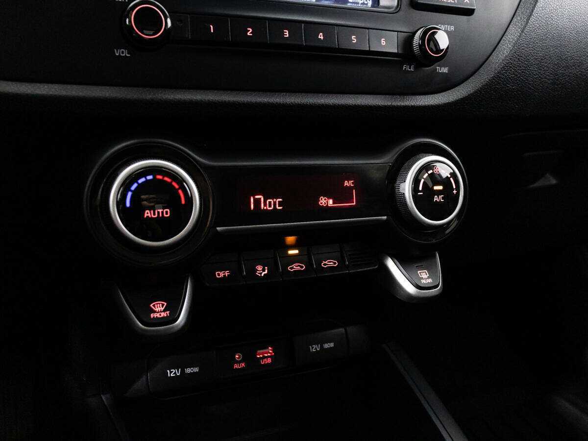 Kia Rio X-Line, 2018 - Фото №14