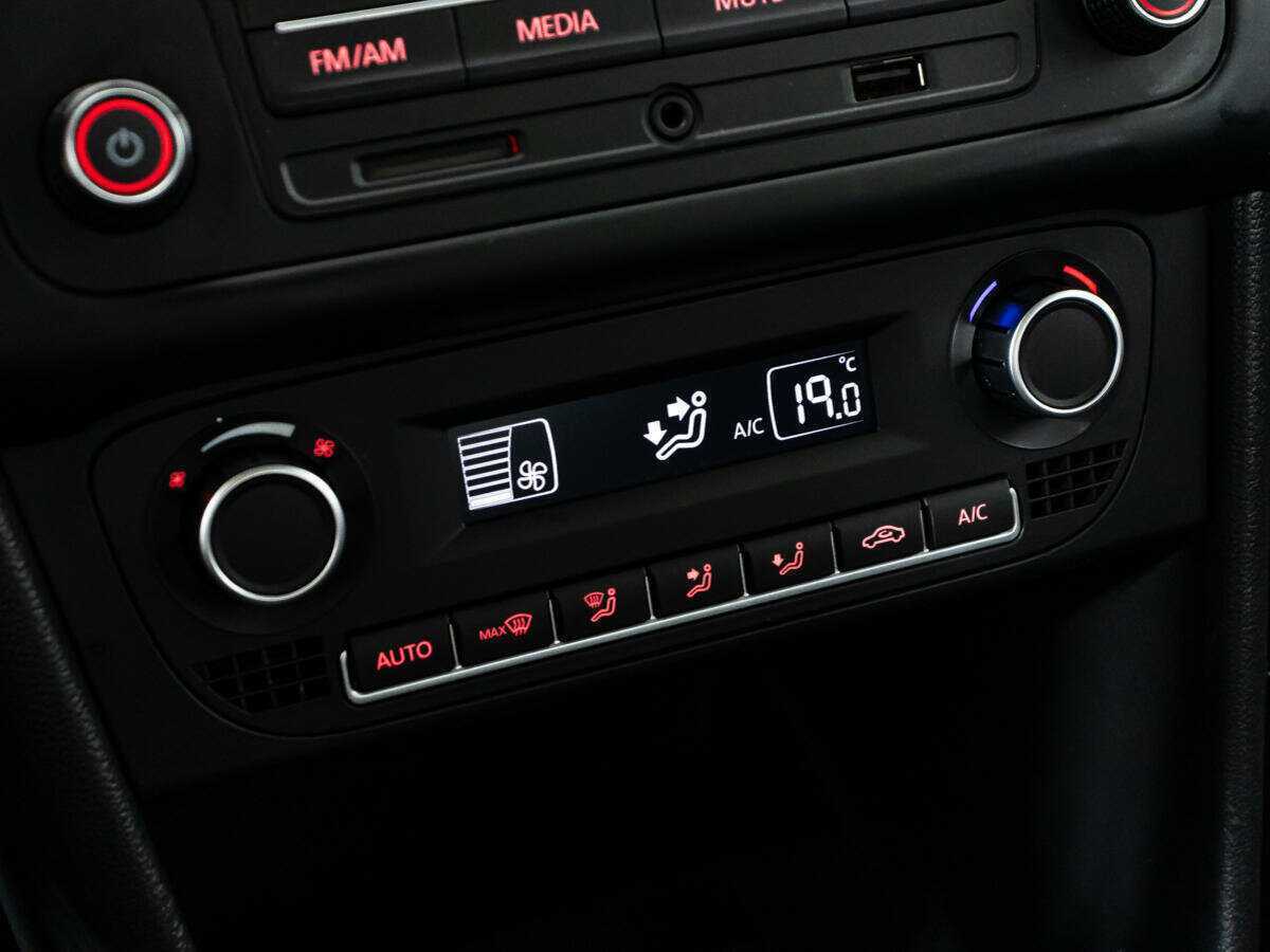 Volkswagen Polo, 2016 - Фото №13