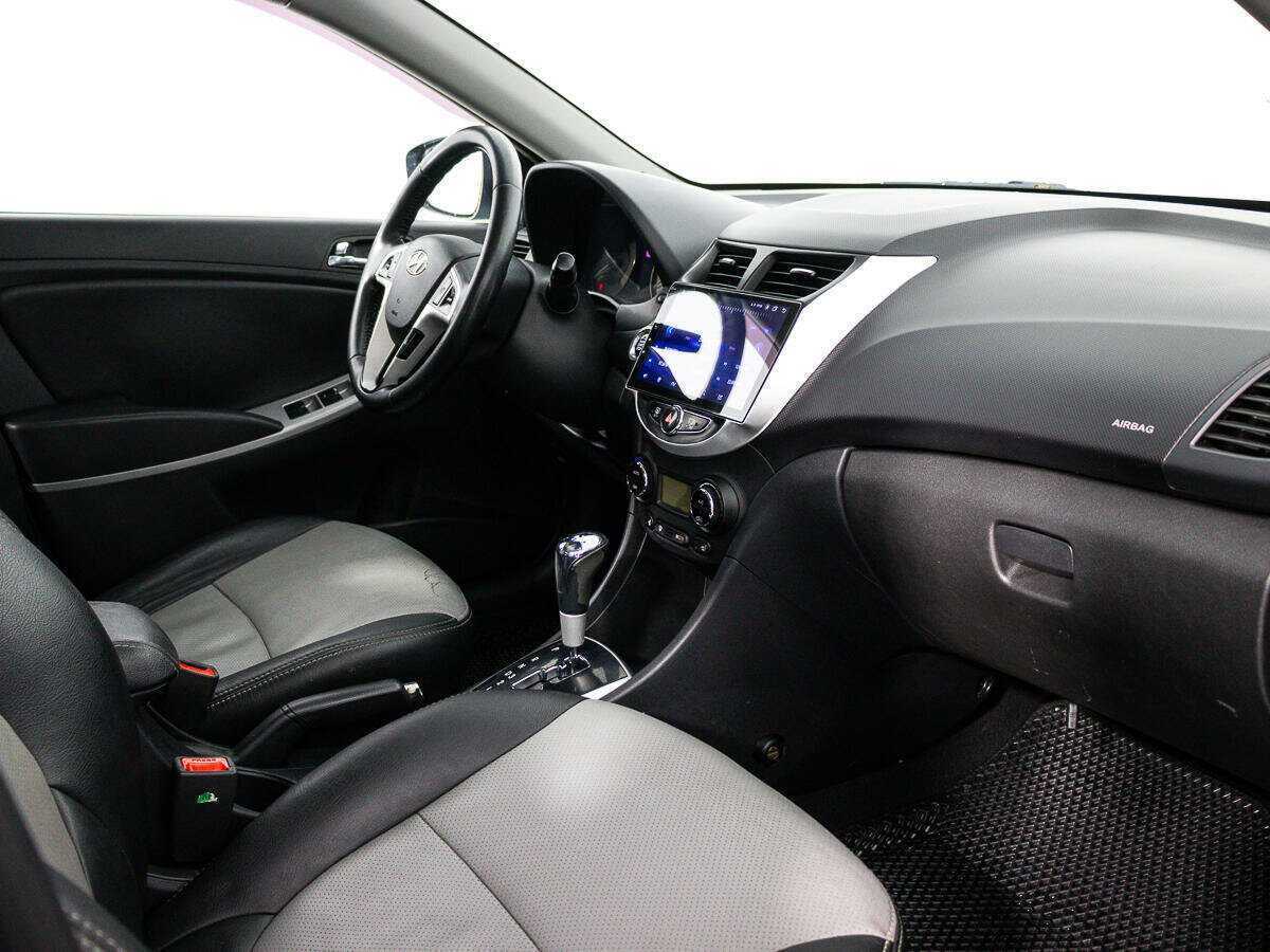 Hyundai Solaris, 2012 - Фото №8