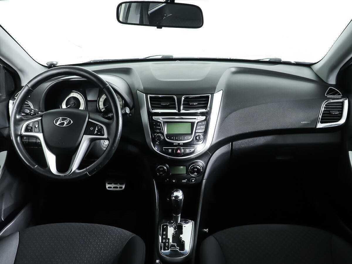 Hyundai Solaris, 2012 - Фото №9