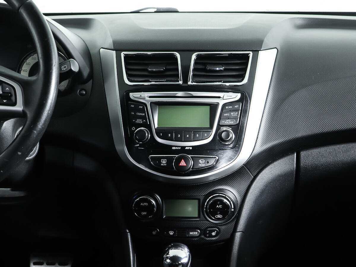 Hyundai Solaris, 2012 - Фото №10