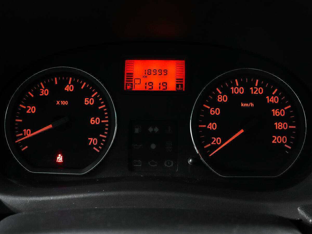 Nissan Almera, 2018 - Фото №8