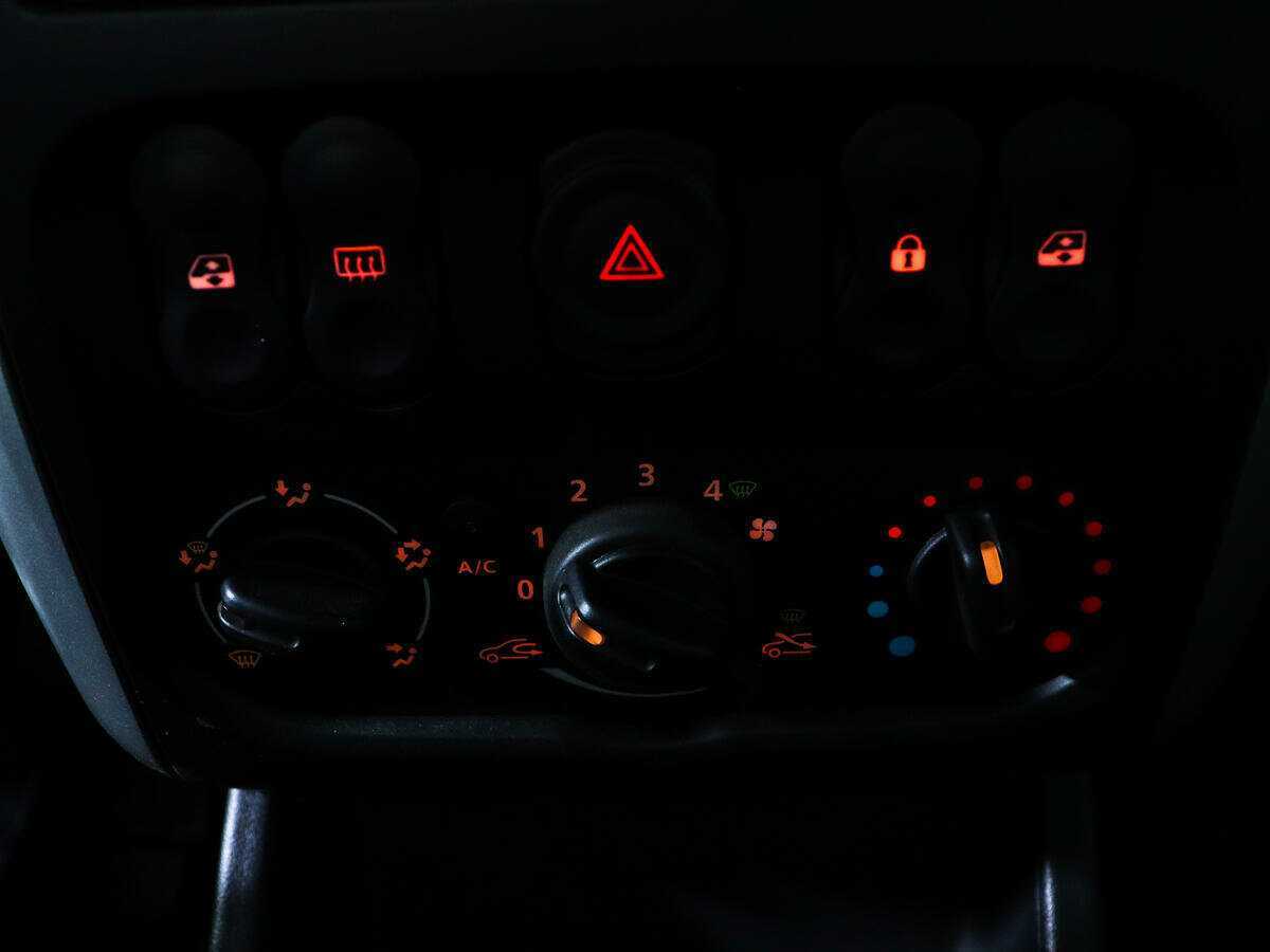 Nissan Almera, 2018 - Фото №13