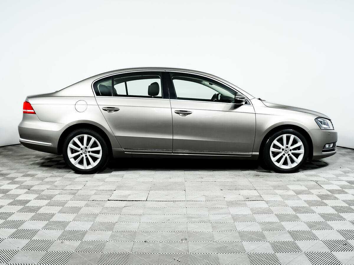 Volkswagen Passat, 2012 - Фото №3