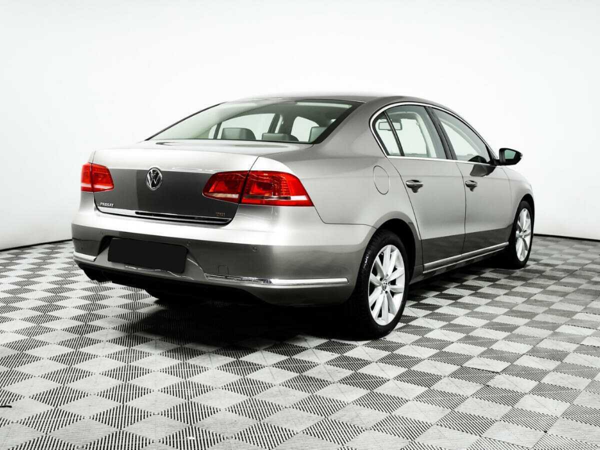 Volkswagen Passat, 2012 - Фото №4