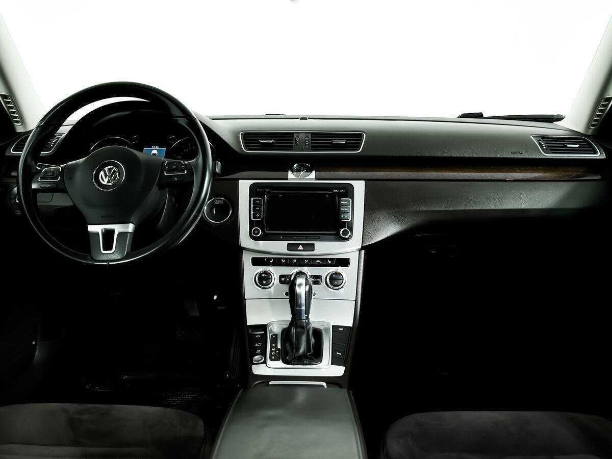 Volkswagen Passat, 2012 - Фото №10