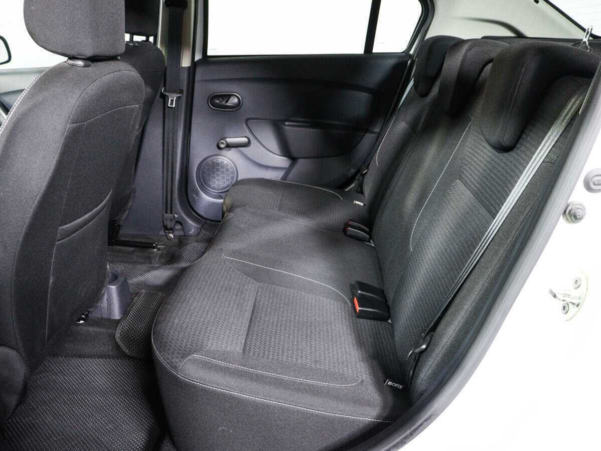 Renault Logan, 2022 - Фото №7