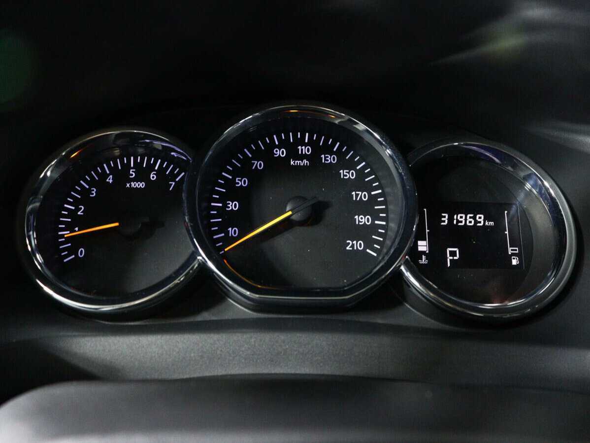 Renault Logan, 2022 - Фото №8