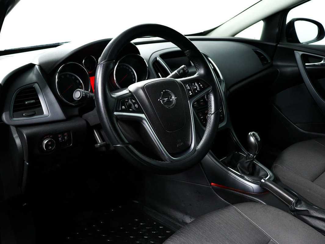 Opel Astra GTC, 2012 - Фото №12