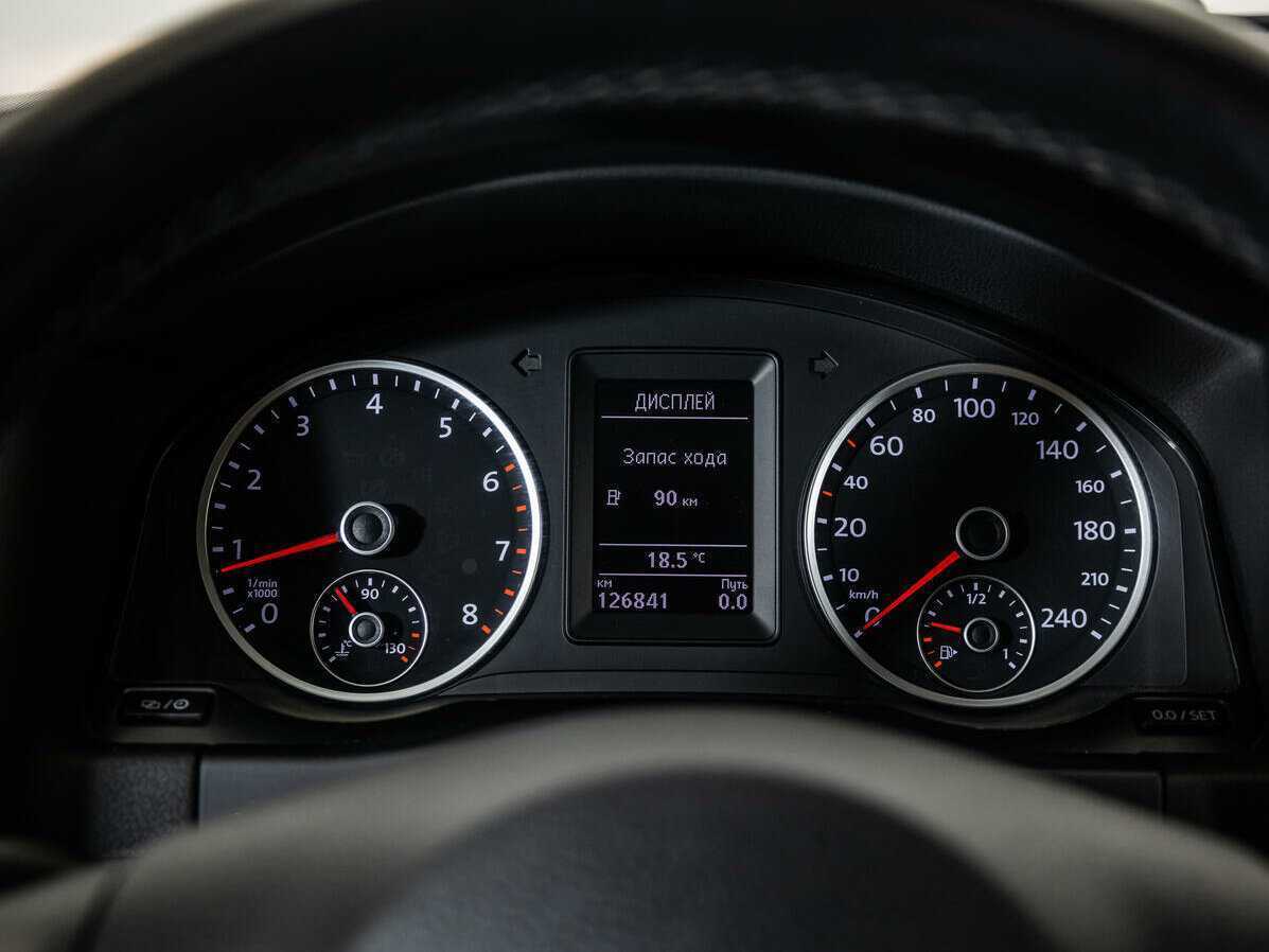 Volkswagen Tiguan, 2013 - Фото №9