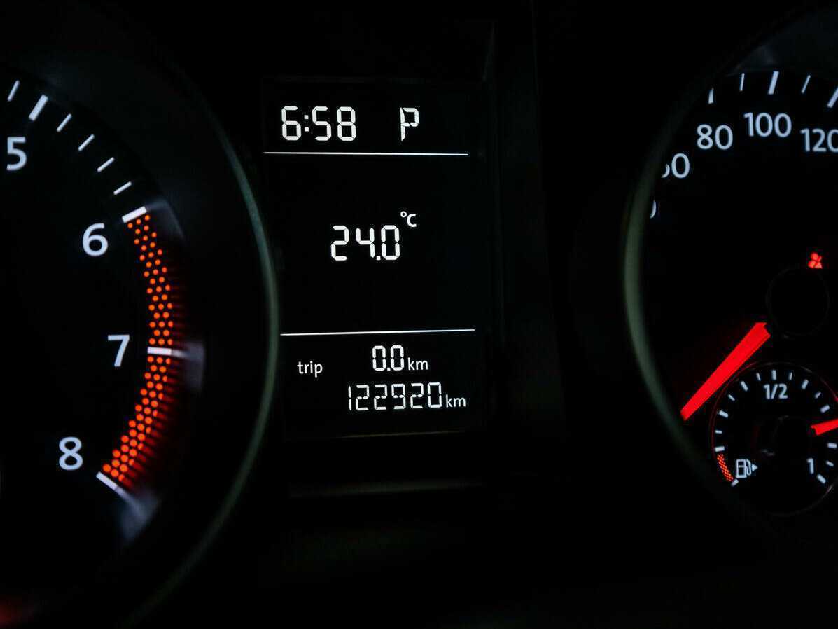 Volkswagen Golf, 2012 - Фото №11