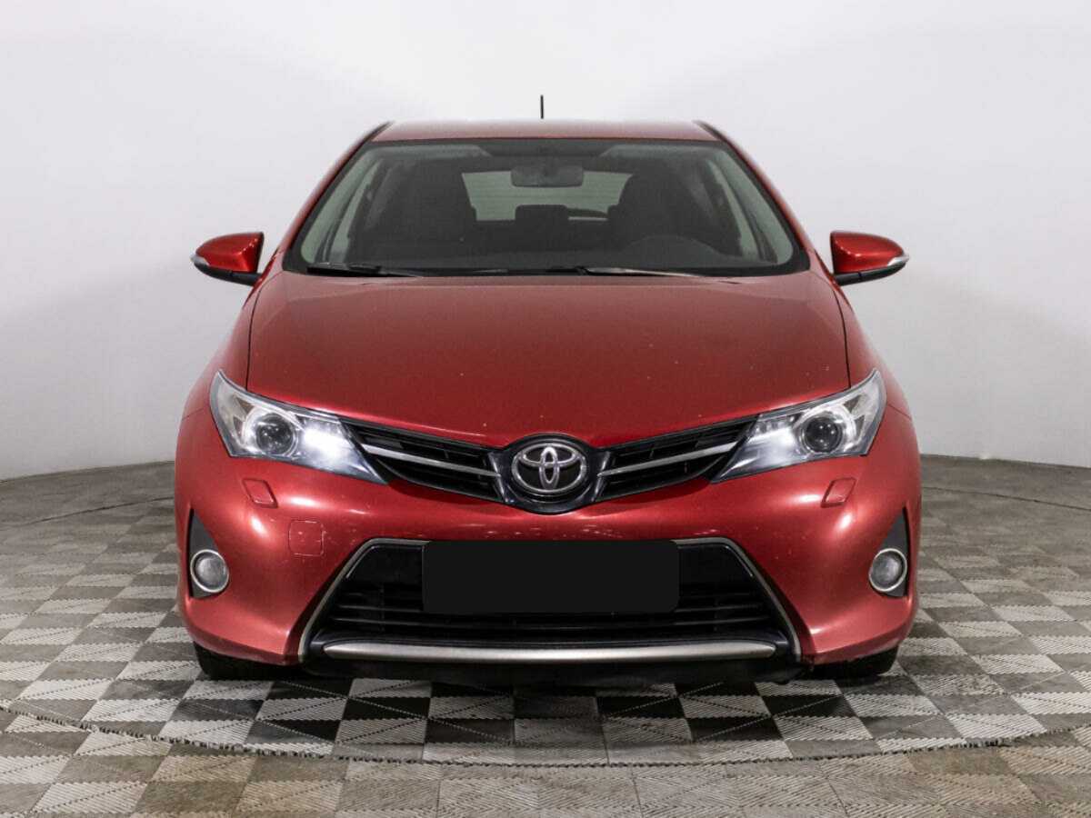 Toyota Auris, 2013 - Фото №1
