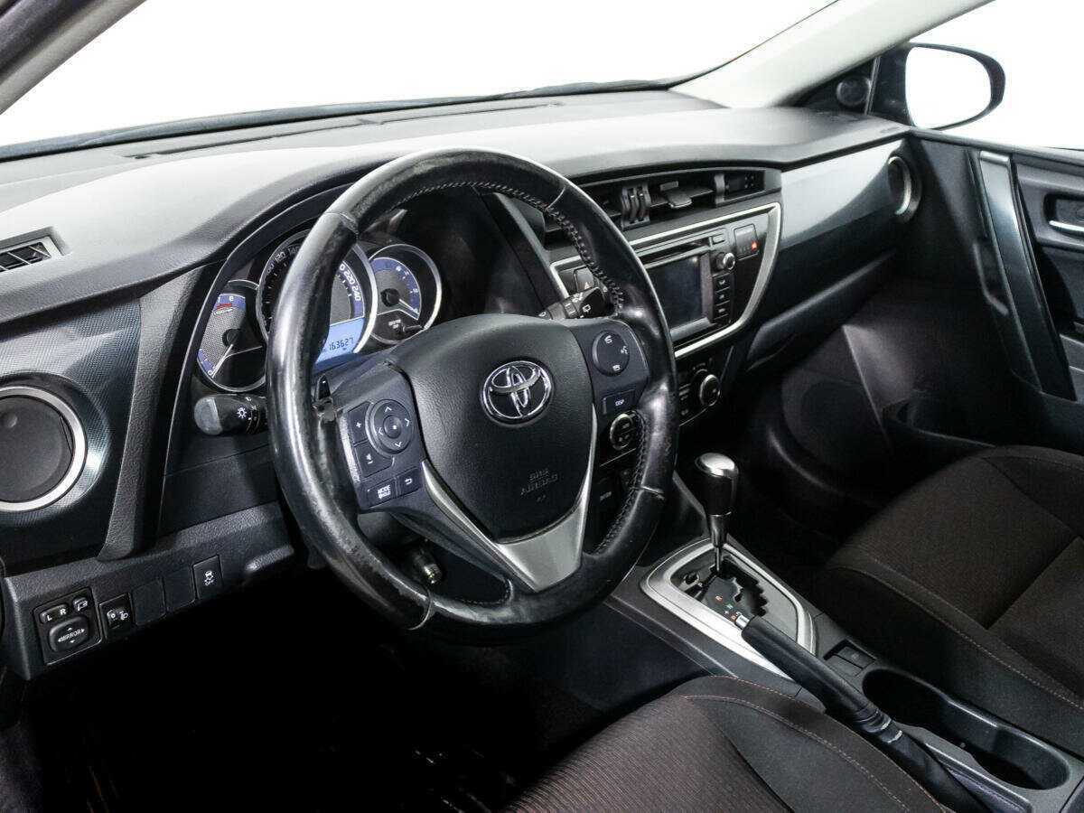 Toyota Auris, 2013 - Фото №10