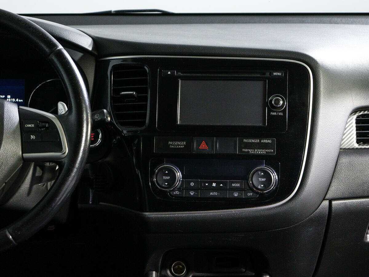 Mitsubishi Outlander, 2012 - Фото №10