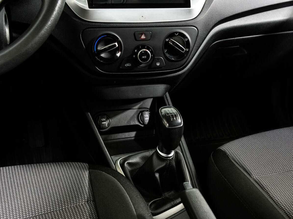 Hyundai Solaris, 2017 - Фото №11