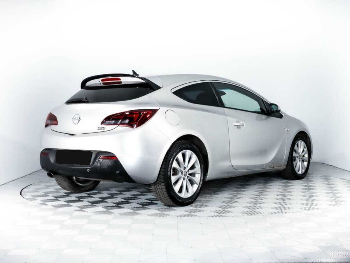 Opel Astra GTC, 2012 - Фото №4