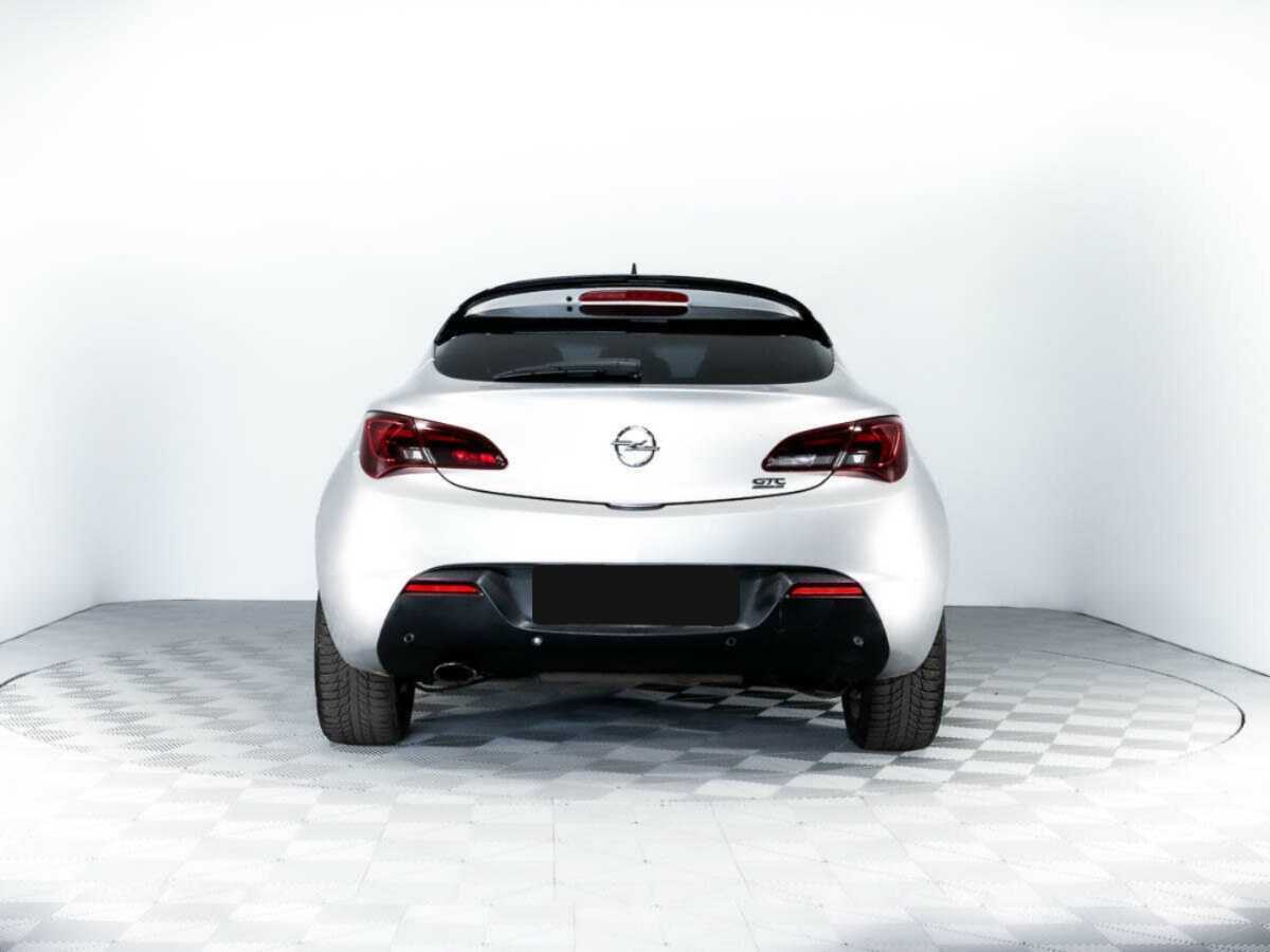 Opel Astra GTC, 2012 - Фото №5
