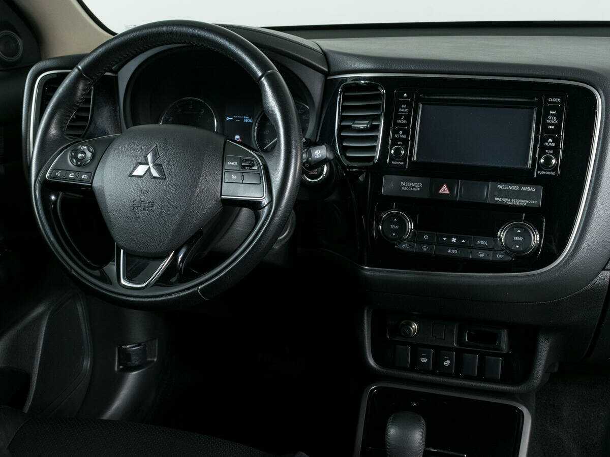 Mitsubishi Outlander, 2017 - Фото №8