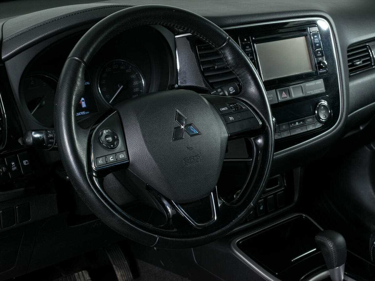 Mitsubishi Outlander, 2017 - Фото №11